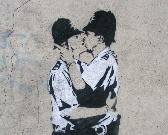 Connaissez Vous Les Pochoirs De Banksy Tout Est Ici Peche Et Sac A Dos